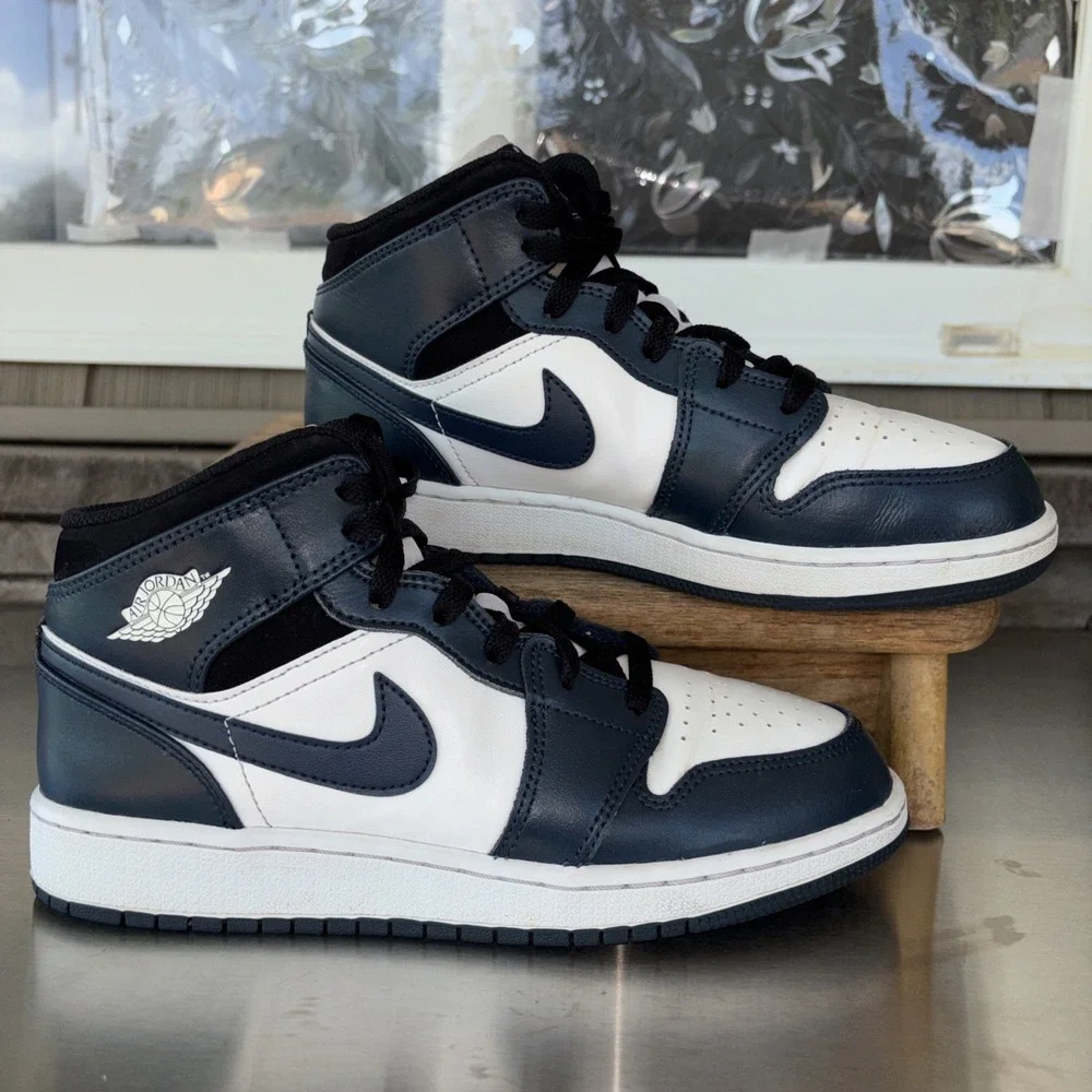 Nike Air Jordan 1 Mid Armory Navy GS Youth 6.5 Retro Sneakers Shoes 554725-411